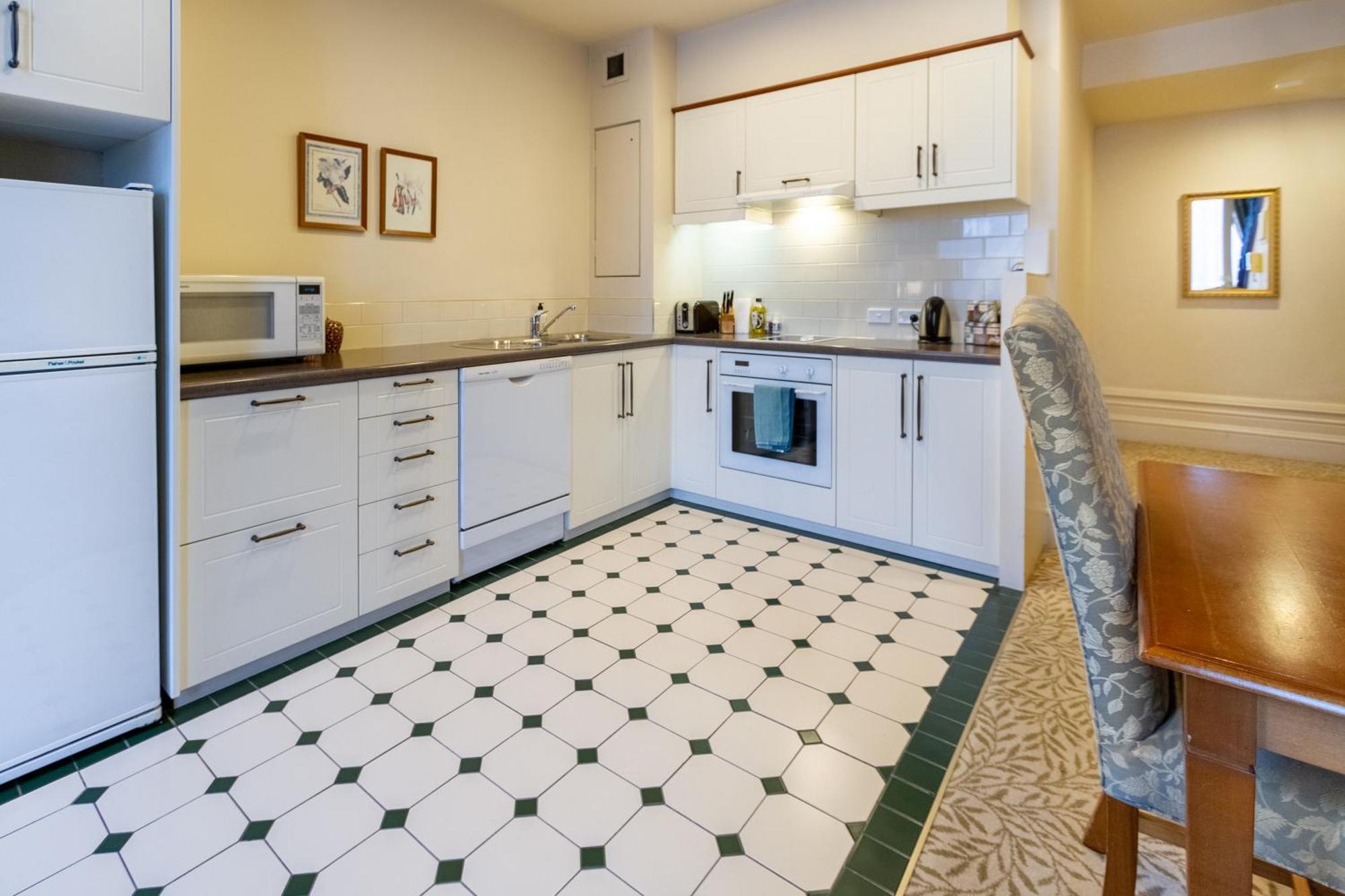 Beauty In The Cbd - 1Bed Free Parking Pool Διαμέρισμα Κράισττσερτς Εξωτερικό φωτογραφία